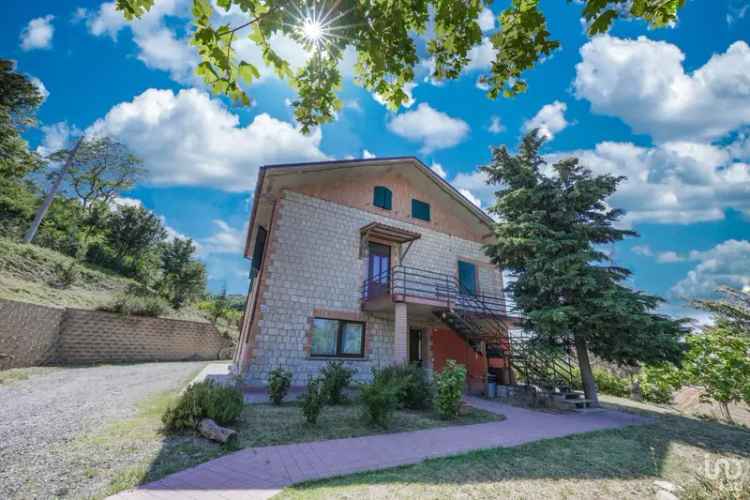 Vendita casa indipendente 6 locali di 191 m² in San Leo (47865) - 123928 - iad