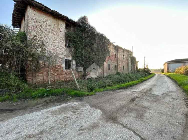 Rustico via Dosso Morone 37, Zona Agricola, Frazioni Minori, Crema