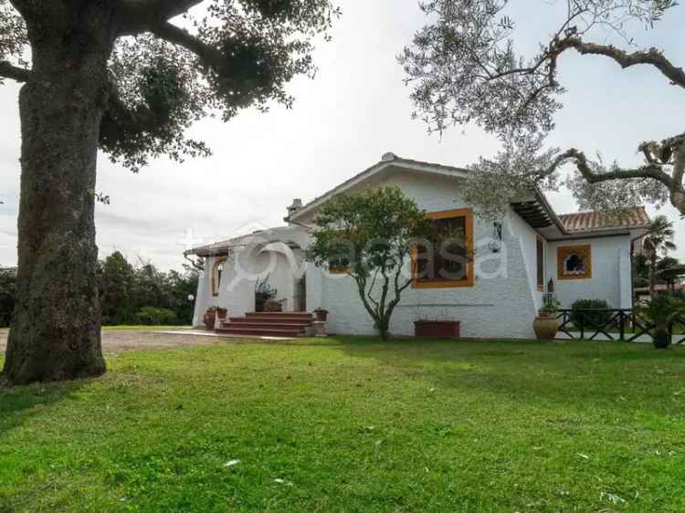 Villa in affitto a San Felice Circeo via Giacomo Leopardi