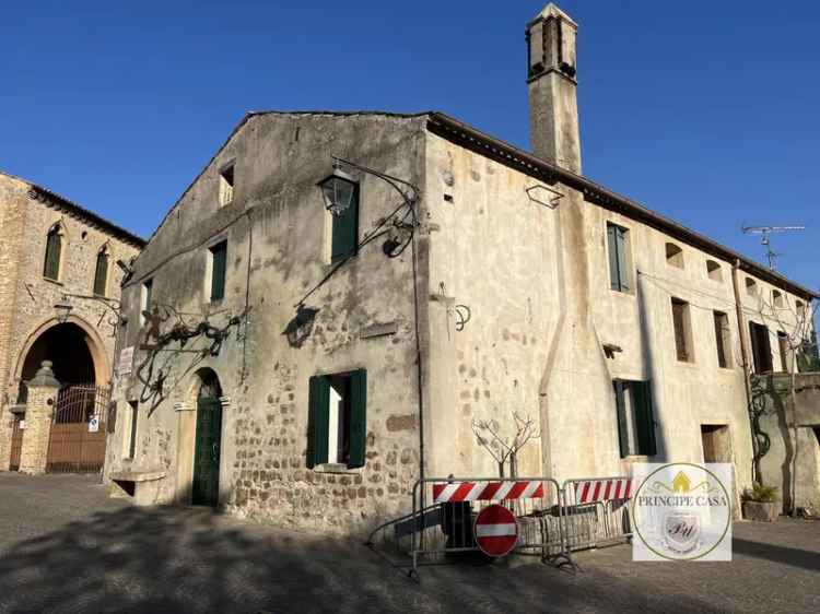 Terratetto unifamiliare piazza Petrarca, Arquà Petrarca