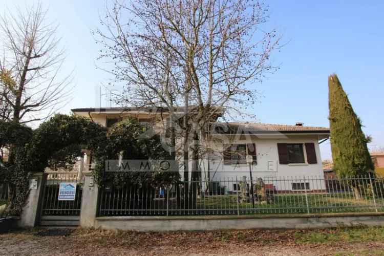 Villa unifamiliare, buono stato, 353 m², Centro, San Possidonio