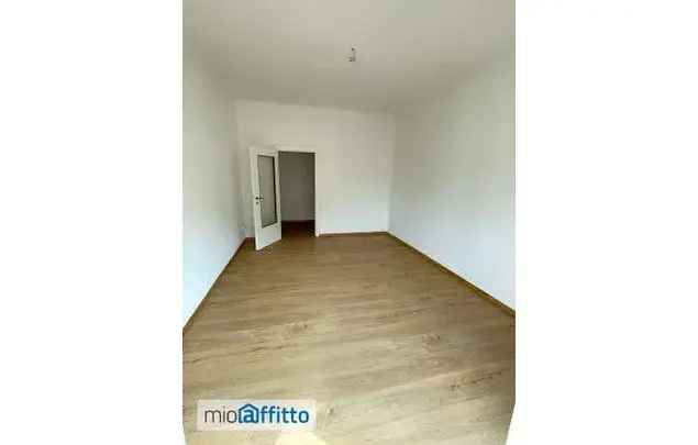 Affitto 3 camera appartamento di 105 m² in Milan