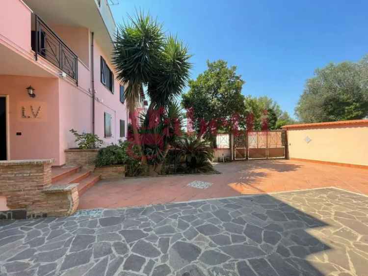 Villa a schiera in Luigi Pirandello, Bellona, 6 locali, 2 bagni