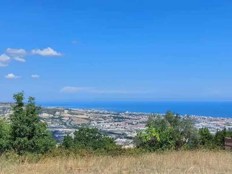 Villetta bifamiliare in Contrada San Martino, Colonnella, 9 locali