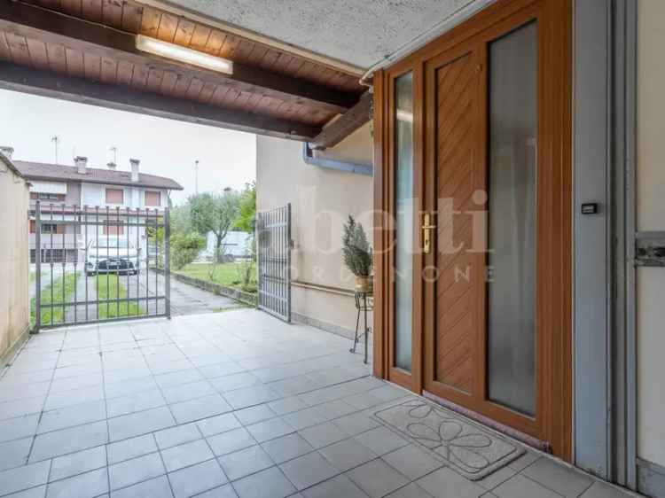 Villa a schiera in Via Pal Piccolo, 15, Cordenons (PN)