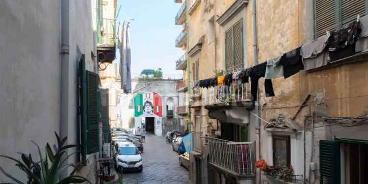 Appartamento salita Sant'Antonio a Tarsia, Monte Santo, Napoli