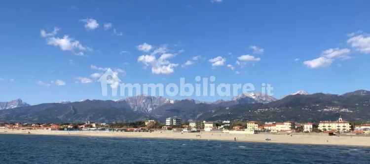 Villa unifamiliare via dell'Acqua 58, Centro, Forte dei Marmi