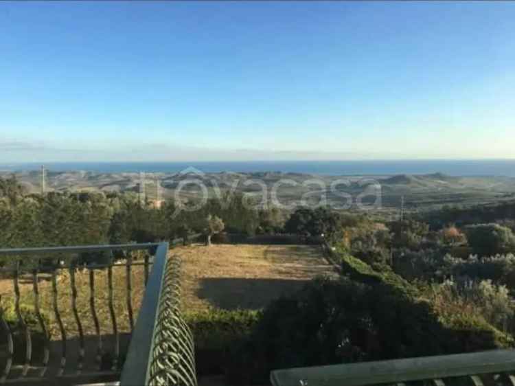 Villa Bifamiliare in in vendita da privato a Cropani via Reggio Calabria, 9