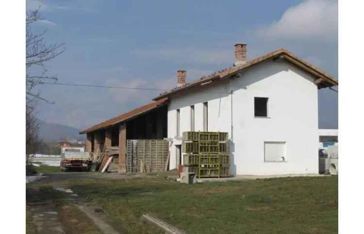 Casa indipendente in vendita a Caraglio