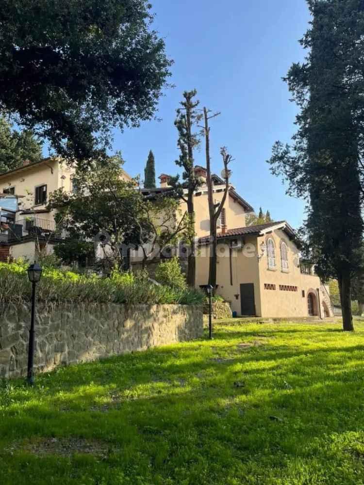 Villa unifamiliare via Pietro Grocco, Villa Fiorita, Prato