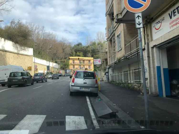 Appartamento in vendita a Napoli via Pigna