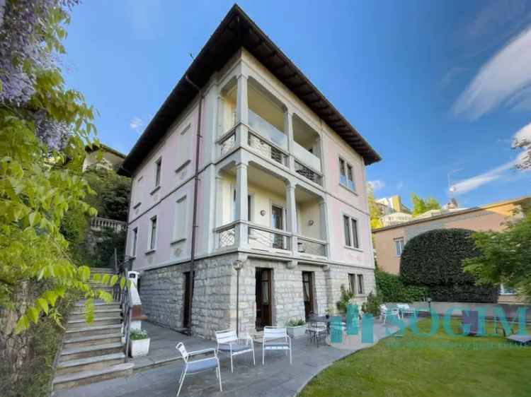 Villa singola in Via Dei Villini, Como, 10 locali, 7 bagni, con box