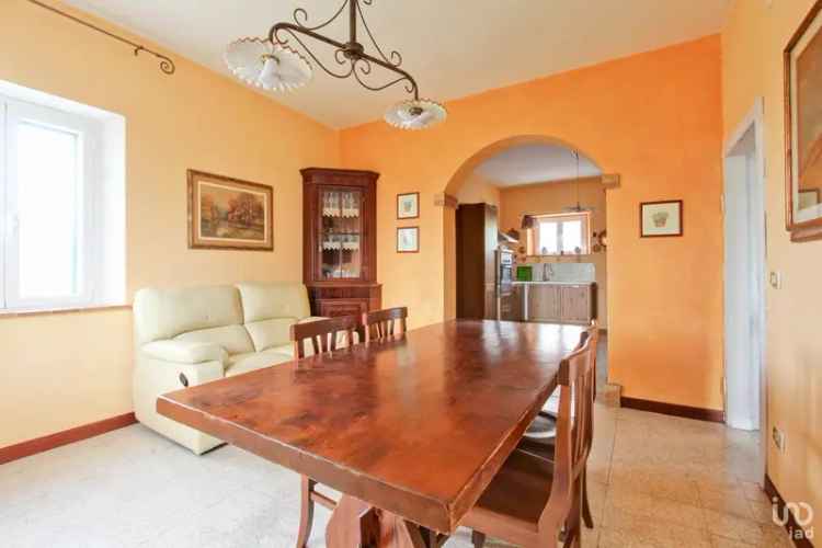 Vendita casa 5 locali di 180 m² in Cingoli (62011) - 117601 - iad