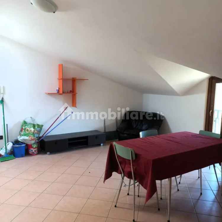 Mansarda buono stato, 65 m², Pettino - Cansatessa, L'Aquila