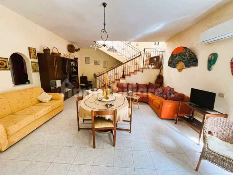 Villa unifamiliare via Rocco Pirri, 2, San Leone, Villaseta, Villaggio, Agrigento