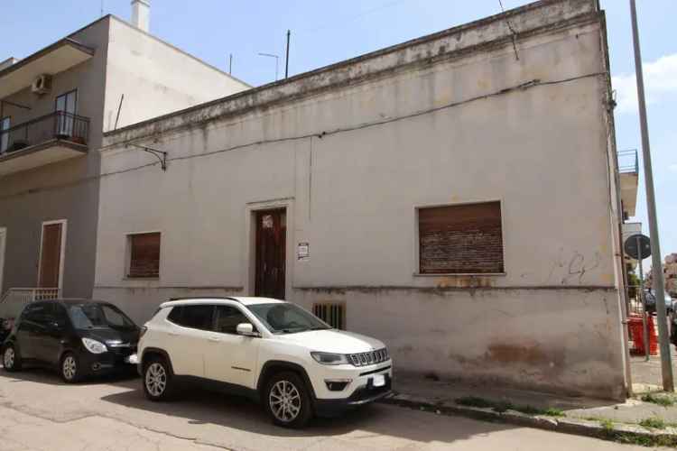 Casa Indipendente in Via Berengario De Mandurino, 5, Manduria (TA)