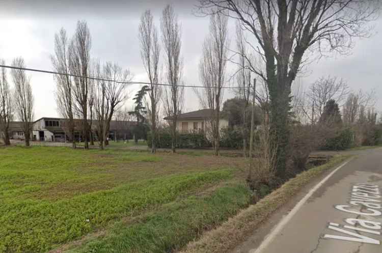 VILLA CON 3 CAMERE, 2 BAGNI E AUTORIMESSA