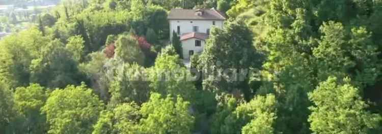 Villa unifamiliare via Monte Grappa 2, Cologna Caraverio, Castello di Brianza