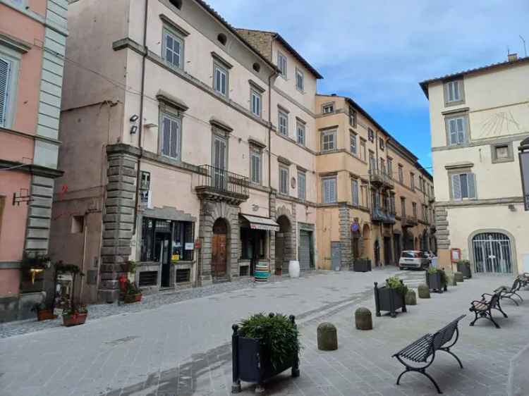 Appartamento in Piazza del Vignola, Caprarola, 7 locali, 2 bagni