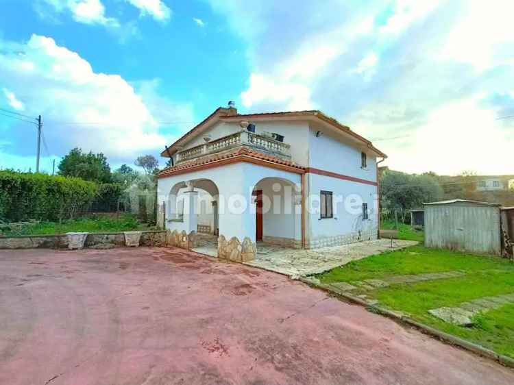 Villa unifamiliare via Amiata 8, Casalazzara - Torre Bruna, Aprilia