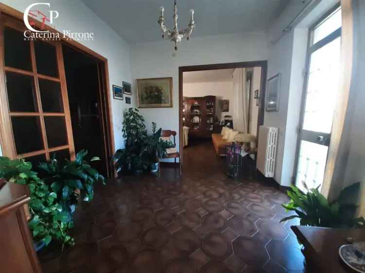 Appartamento in Via Cesare Battisti, Cecina, 6 locali, 1 bagno, 145 m²