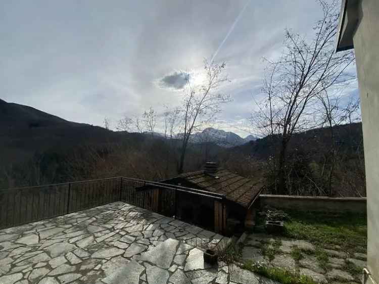 Casa Indipendente in vendita  a Piazza al Serchio