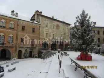 Trilocale piazza Maggiore 5, Piazza, Mondovì