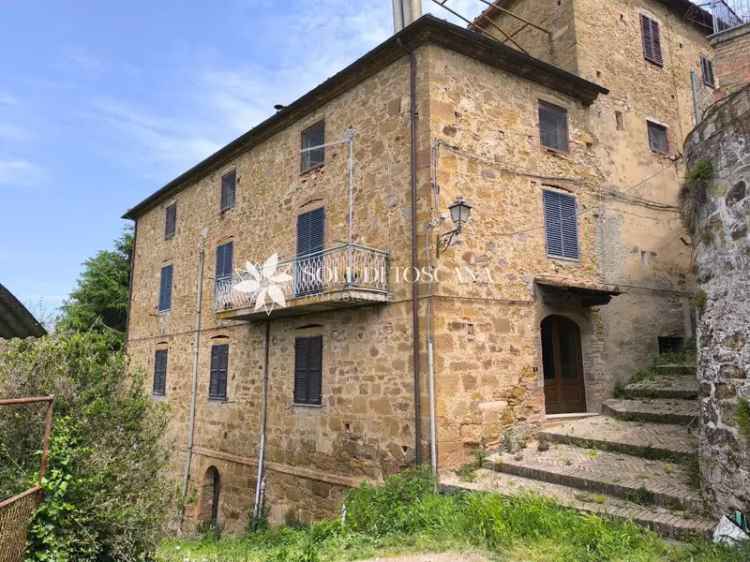 Appartamento in Via Umberto I, Montalcino, 5 locali, 2 bagni, 210 m²