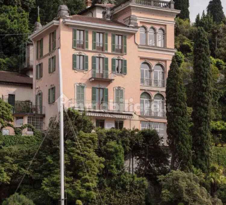 Villa all'asta via Corrado Venini, Varenna