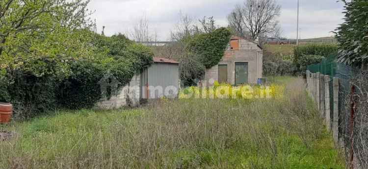 Cascina via Sant'Eusanio, Sant'eusanio, Monteroduni