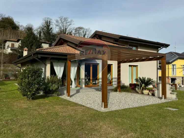 Villa 7 Locali Leggiuno Giardino Privato 280mq