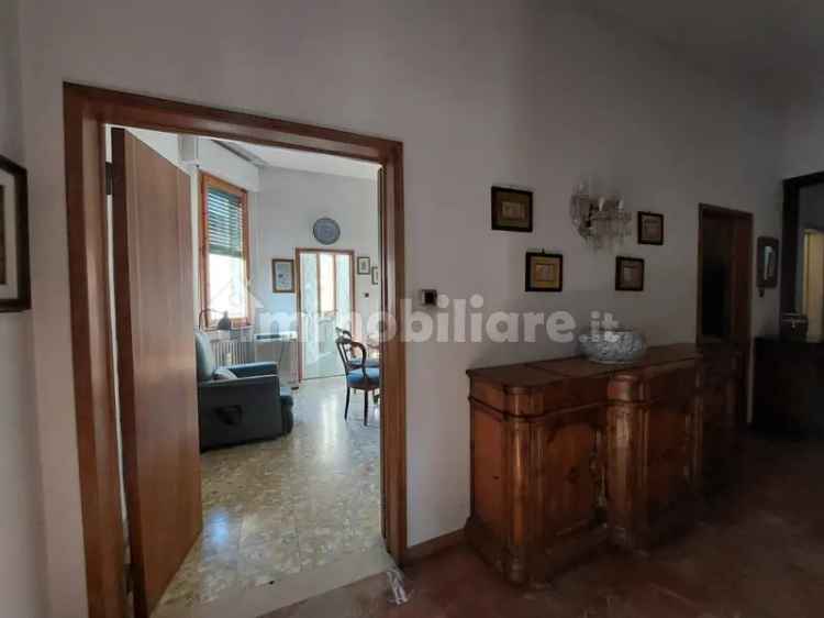 Appartamento via Val di Bisenzio 225, Centro, Vaiano