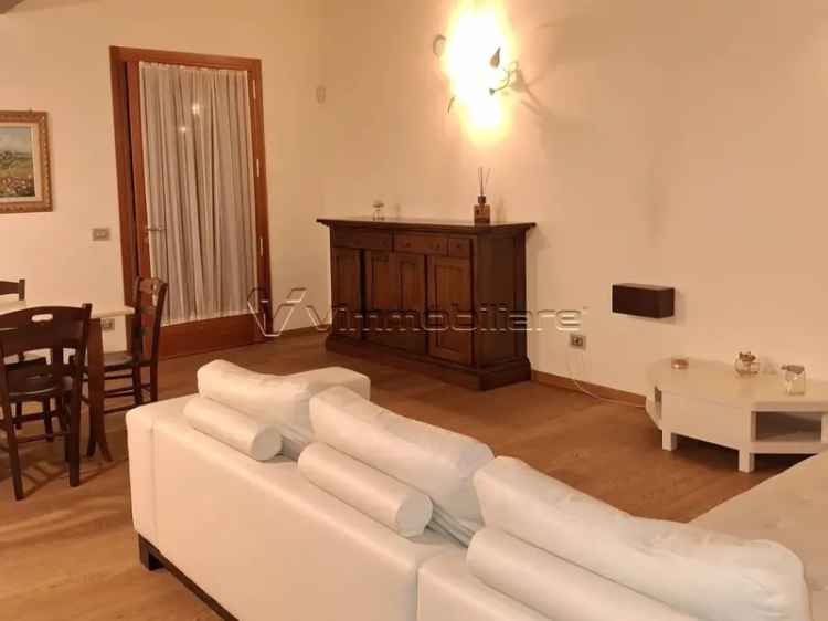 Villa bifamiliare, ottimo stato, 180 m², Vo'