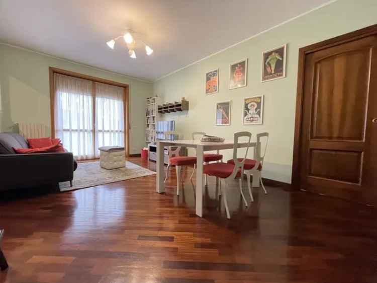 Appartamento in Via Sala 38, Chiari, 5 locali, 1 bagno, garage, 110 m²