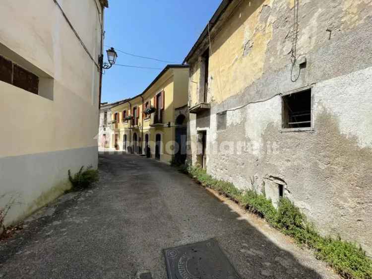 Appartamento via San Cristiano, Centro Storico, Benevento