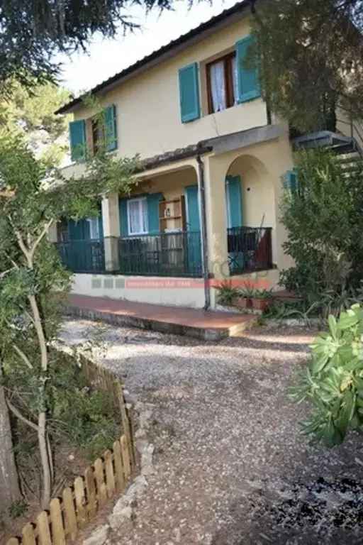 Villa in Via del Podere 6, Portoferraio, 8 locali, 4 bagni, posto auto