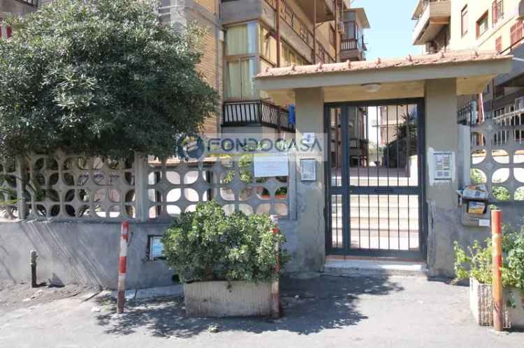 Appartamento in VIA MONTEPALMA, Catania, 5 locali, 2 bagni, 140 m²