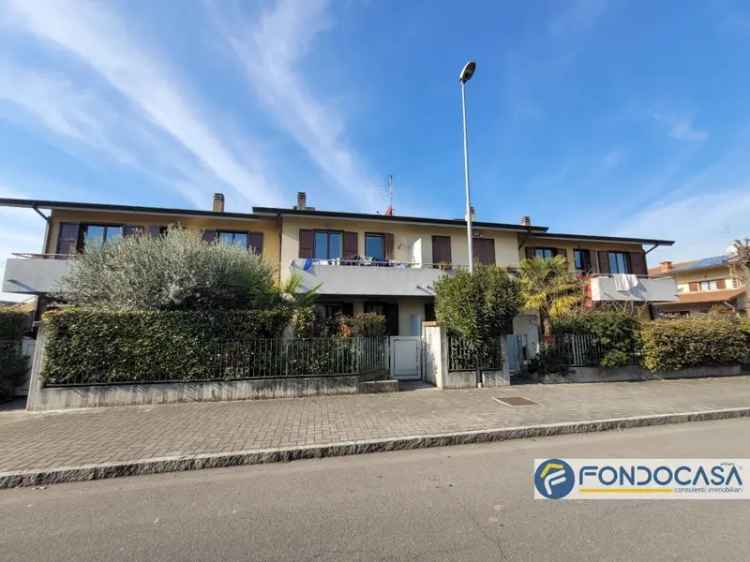 Villa a schiera in Via Roma, Grumello del Monte, 3 locali, 2 bagni