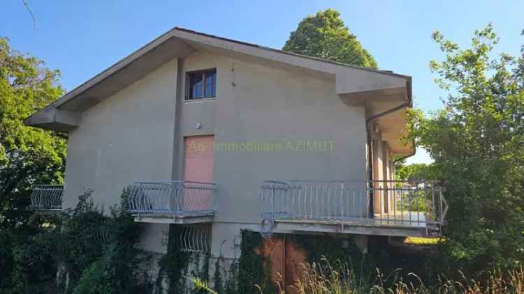 Villa unifamiliare Strada Nazionale Flaminia 441, Cuccurano - Carrara, Fano