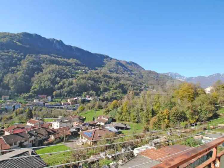 Casa-indipendente in Vendita a Vicenza di 382 m² con 16 locali