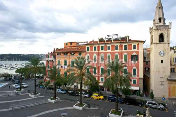 Trilocale piazza Garibaldi, Lerici Paese, Lerici