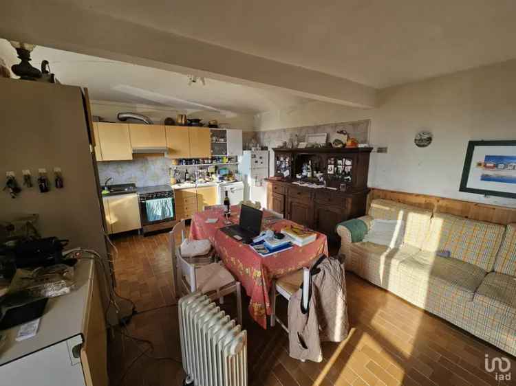 Vendita casa 6 locali di 150 m² in Lanzo Torinese (10074) - 130498 - iad