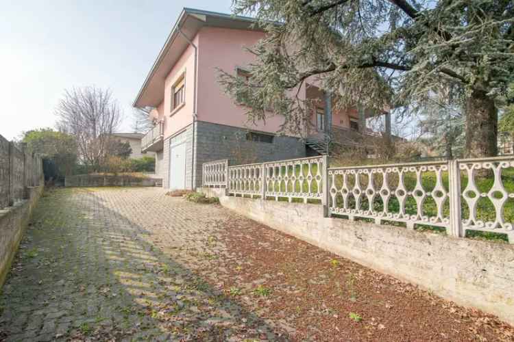 Villa unifamiliare via Dante Alighieri 3, Centro, Rovescala