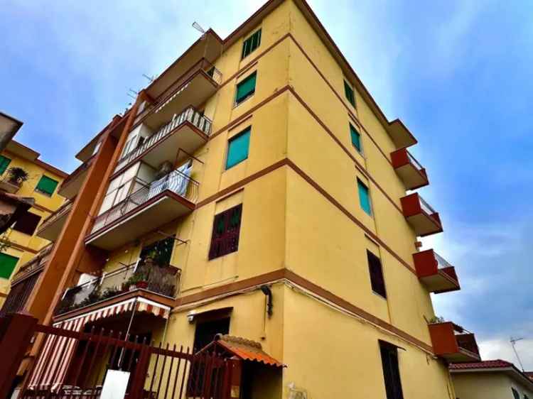 Appartamento in Via Sant'Antonio, Torre del Greco, 2 bagni, 115 m²