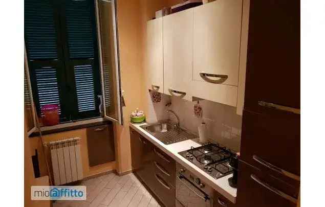 Affitto 4 camera appartamento di 67 m² in Genoa