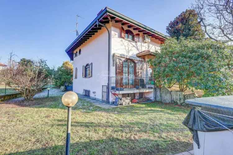 Villa unifamiliare via Oldrina, Centro, Castelletto Sopra Ticino