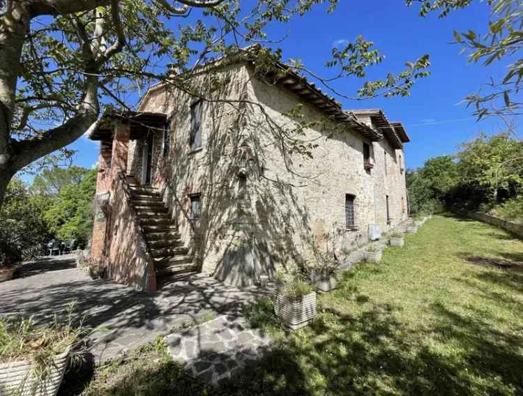 Casale via Lorenzo Salimbeni, Corciano