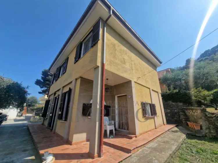 Villa in Via Sant'Anna, Ventimiglia, 6 locali, 3 bagni, posto auto