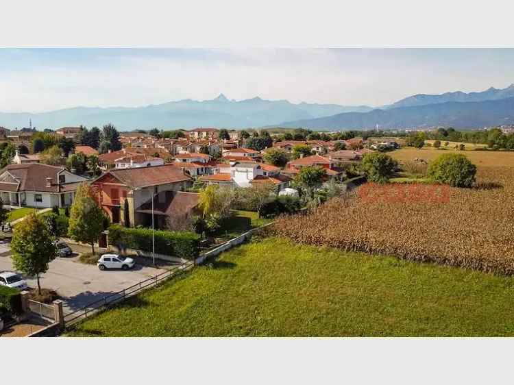 Casa Indipendente in vendita  a Pinerolo