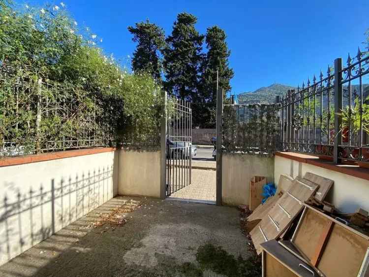 Appartamento in Viale Del Fante, Palermo, 9 locali, 2 bagni, 230 m²